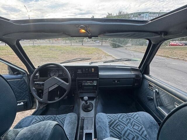 Сірий Опель Рекорд, об'ємом двигуна 2 л та пробігом 92 тис. км за 700 $, фото 4 на Automoto.ua