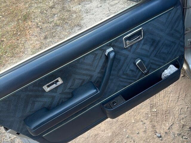 Сірий Опель Рекорд, об'ємом двигуна 2 л та пробігом 92 тис. км за 700 $, фото 7 на Automoto.ua