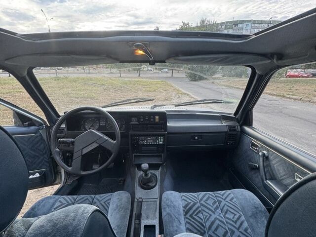 Сірий Опель Рекорд, об'ємом двигуна 2 л та пробігом 100 тис. км за 753 $, фото 7 на Automoto.ua