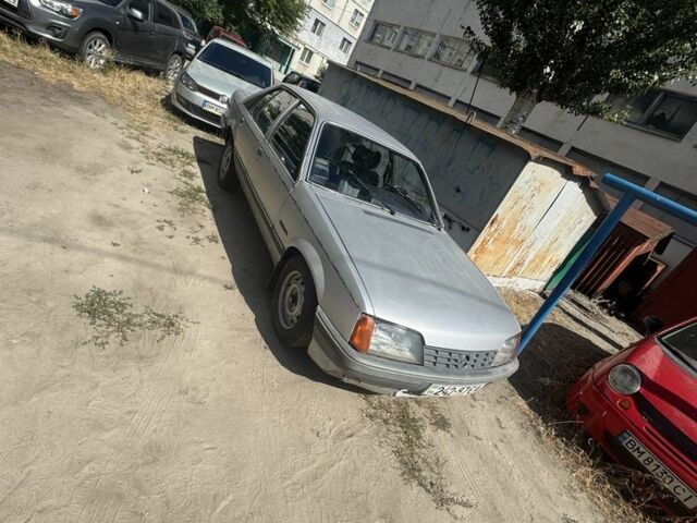 Сірий Опель Рекорд, об'ємом двигуна 2 л та пробігом 100 тис. км за 752 $, фото 2 на Automoto.ua