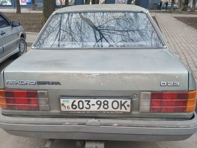 Серый Опель Рекорд, объемом двигателя 0 л и пробегом 234 тыс. км за 500 $, фото 4 на Automoto.ua