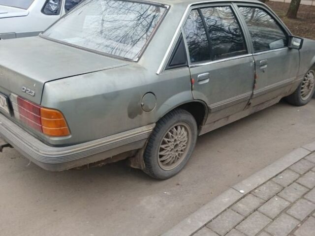 Серый Опель Рекорд, объемом двигателя 0 л и пробегом 234 тыс. км за 500 $, фото 1 на Automoto.ua