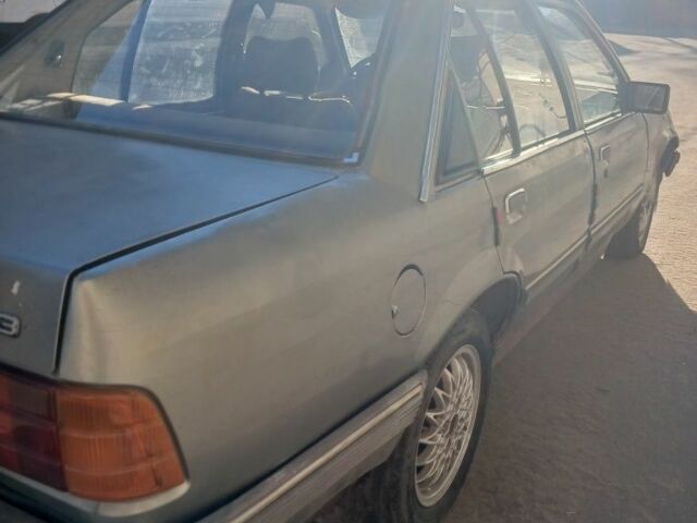 Сірий Опель Рекорд, об'ємом двигуна 0 л та пробігом 232 тис. км за 800 $, фото 1 на Automoto.ua