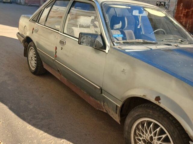 Сірий Опель Рекорд, об'ємом двигуна 0 л та пробігом 232 тис. км за 800 $, фото 3 на Automoto.ua