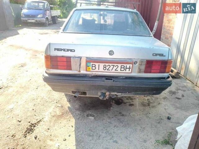 Сірий Опель Рекорд, об'ємом двигуна 1.8 л та пробігом 55 тис. км за 655 $, фото 4 на Automoto.ua