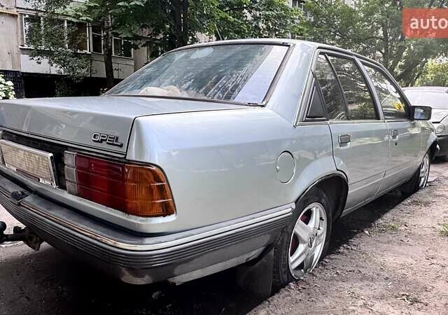 Серый Опель Рекорд, объемом двигателя 0 л и пробегом 170 тыс. км за 1300 $, фото 2 на Automoto.ua