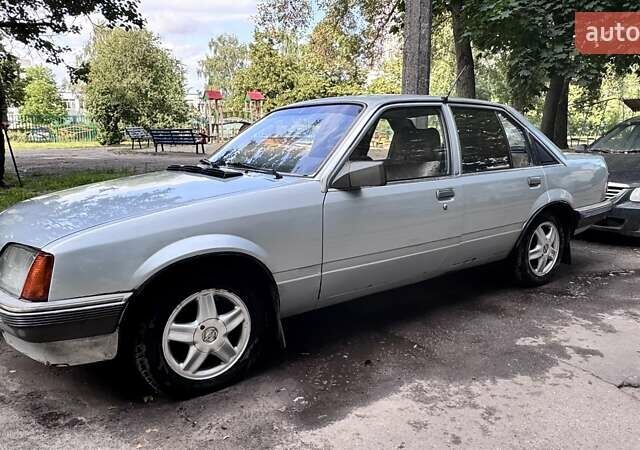 Серый Опель Рекорд, объемом двигателя 0 л и пробегом 170 тыс. км за 1300 $, фото 7 на Automoto.ua