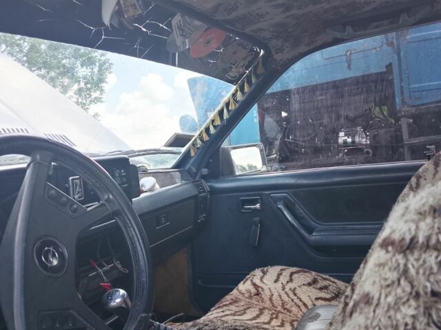 Сірий Опель Рекорд, об'ємом двигуна 0 л та пробігом 400 тис. км за 898 $, фото 2 на Automoto.ua