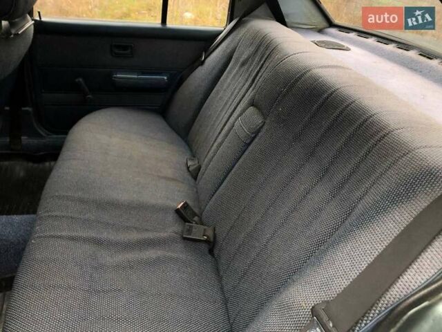 Серый Опель Рекорд, объемом двигателя 1.8 л и пробегом 281 тыс. км за 800 $, фото 5 на Automoto.ua