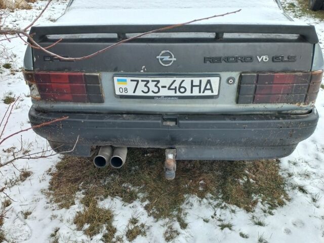 Сірий Опель Рекорд, об'ємом двигуна 2.2 л та пробігом 1 тис. км за 233 $, фото 3 на Automoto.ua