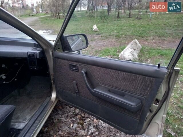 Сірий Опель Рекорд, об'ємом двигуна 1.8 л та пробігом 1 тис. км за 370 $, фото 6 на Automoto.ua