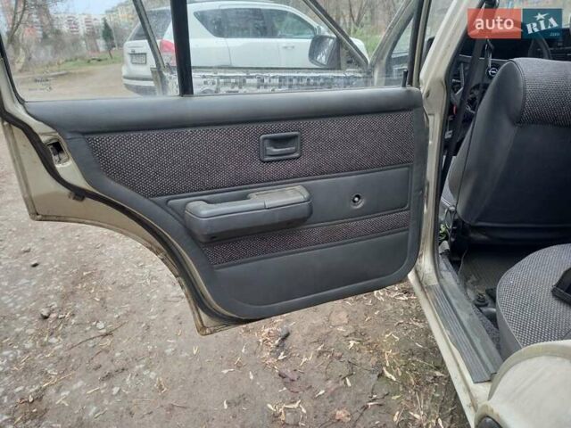 Серый Опель Рекорд, объемом двигателя 1.8 л и пробегом 1 тыс. км за 560 $, фото 8 на Automoto.ua