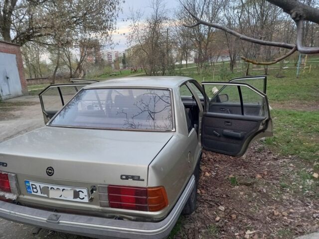 Серый Опель Рекорд, объемом двигателя 0 л и пробегом 1 тыс. км за 733 $, фото 6 на Automoto.ua