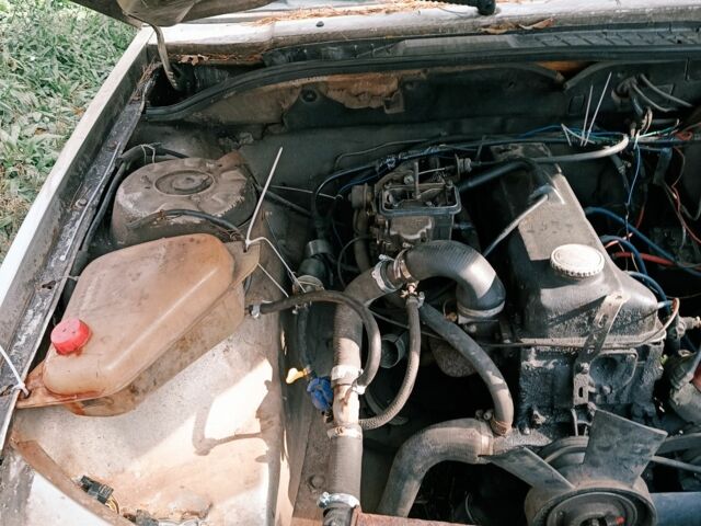 Серый Опель Рекорд, объемом двигателя 2 л и пробегом 260 тыс. км за 600 $, фото 7 на Automoto.ua