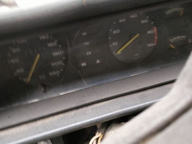 Сірий Опель Рекорд, об'ємом двигуна 2 л та пробігом 356 тис. км за 271 $, фото 5 на Automoto.ua