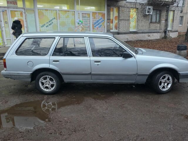 Сірий Опель Рекорд, об'ємом двигуна 2 л та пробігом 200 тис. км за 1200 $, фото 23 на Automoto.ua