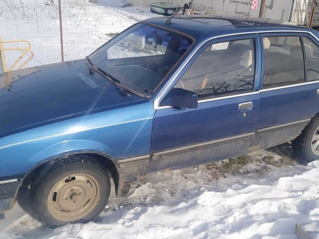 Синій Опель Рекорд, об'ємом двигуна 2 л та пробігом 300 тис. км за 561 $, фото 2 на Automoto.ua