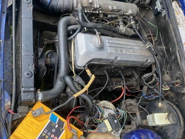 Синий Опель Рекорд, объемом двигателя 2.2 л и пробегом 300 тыс. км за 350 $, фото 4 на Automoto.ua