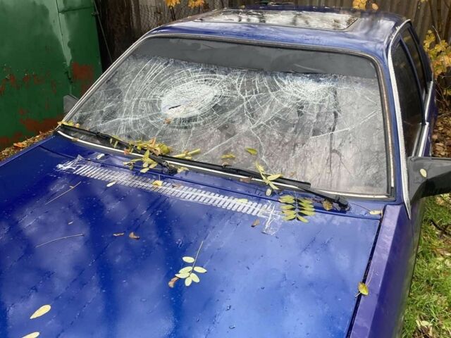 Синий Опель Рекорд, объемом двигателя 2.2 л и пробегом 300 тыс. км за 350 $, фото 7 на Automoto.ua