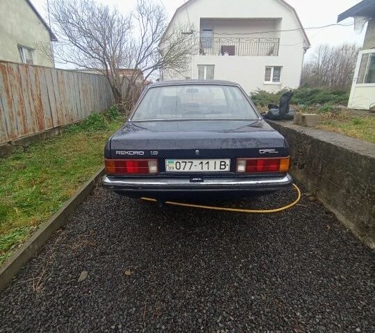 Синій Опель Рекорд, об'ємом двигуна 1.9 л та пробігом 72 тис. км за 534 $, фото 2 на Automoto.ua