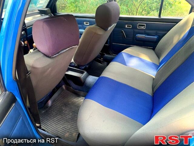 Синий Опель Рекорд, объемом двигателя 2 л и пробегом 200 тыс. км за 1500 $, фото 7 на Automoto.ua