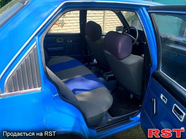 Синий Опель Рекорд, объемом двигателя 2 л и пробегом 200 тыс. км за 1500 $, фото 4 на Automoto.ua