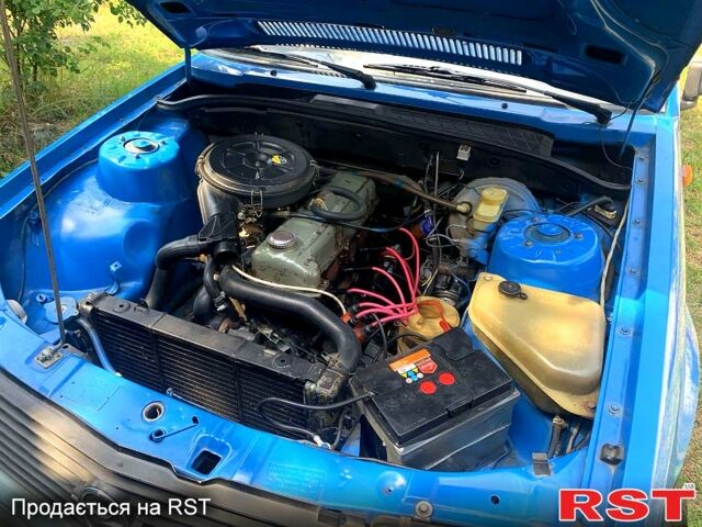 Синий Опель Рекорд, объемом двигателя 2 л и пробегом 200 тыс. км за 1500 $, фото 9 на Automoto.ua