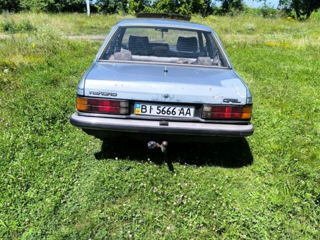 Синій Опель Рекорд, об'ємом двигуна 0 л та пробігом 30 тис. км за 337 $, фото 3 на Automoto.ua