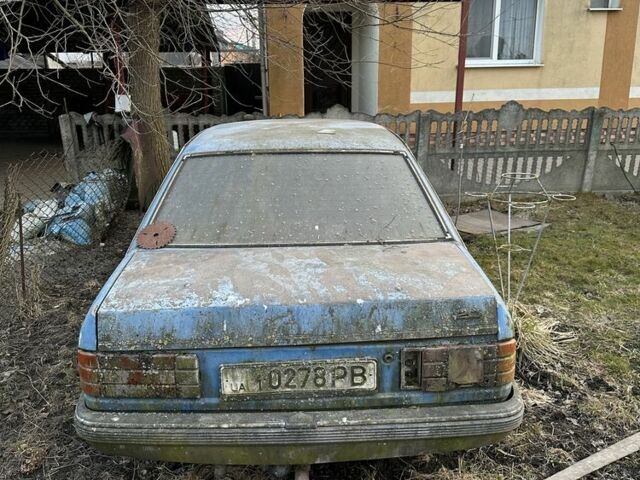 Синий Опель Рекорд, объемом двигателя 0 л и пробегом 100 тыс. км за 136 $, фото 2 на Automoto.ua