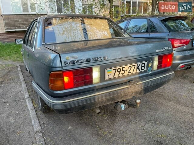 Синий Опель Рекорд, объемом двигателя 0 л и пробегом 170 тыс. км за 900 $, фото 7 на Automoto.ua