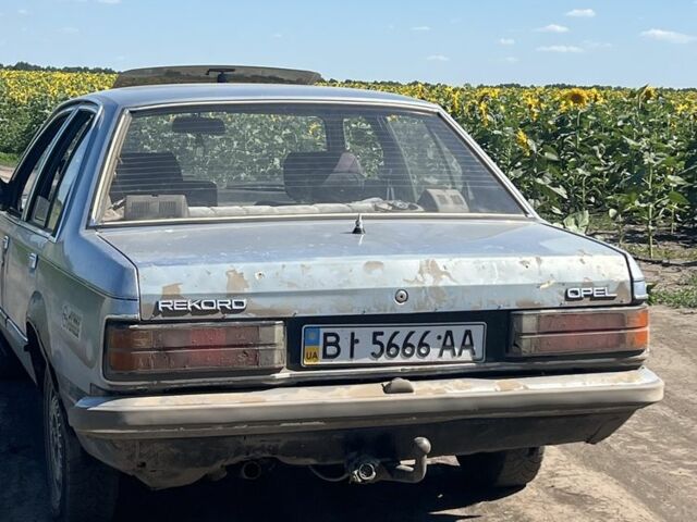 Синій Опель Рекорд, об'ємом двигуна 2 л та пробігом 10 тис. км за 416 $, фото 4 на Automoto.ua