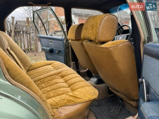 Зеленый Опель Рекорд, объемом двигателя 2 л и пробегом 370 тыс. км за 500 $, фото 3 на Automoto.ua