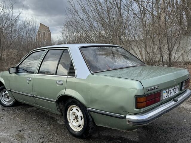 Зелений Опель Рекорд, об'ємом двигуна 2 л та пробігом 370 тис. км за 690 $, фото 8 на Automoto.ua