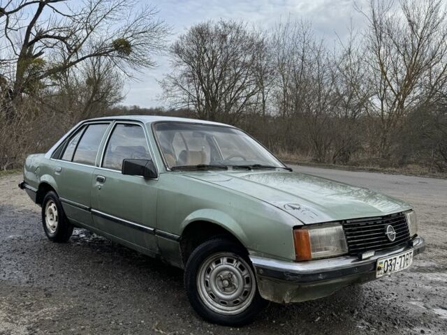 Зелений Опель Рекорд, об'ємом двигуна 2 л та пробігом 370 тис. км за 690 $, фото 7 на Automoto.ua