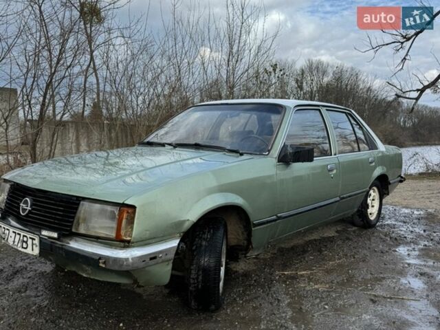 Зелений Опель Рекорд, об'ємом двигуна 2 л та пробігом 370 тис. км за 700 $, фото 5 на Automoto.ua