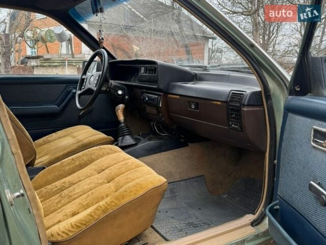 Зелений Опель Рекорд, об'ємом двигуна 2 л та пробігом 370 тис. км за 450 $, фото 4 на Automoto.ua