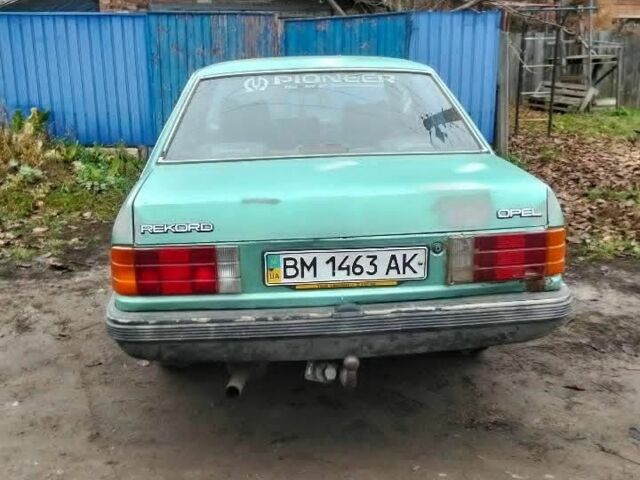 Зеленый Опель Рекорд, объемом двигателя 2 л и пробегом 83 тыс. км за 953 $, фото 5 на Automoto.ua