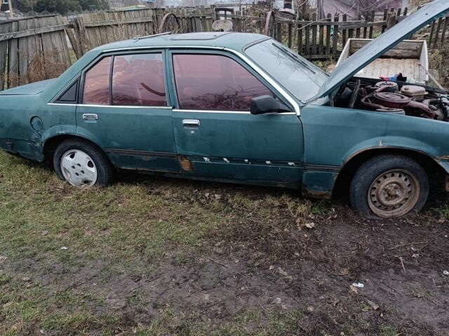 Зеленый Опель Рекорд, объемом двигателя 2 л и пробегом 2 тыс. км за 500 $, фото 1 на Automoto.ua