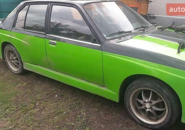 Зеленый Опель Рекорд, объемом двигателя 1.8 л и пробегом 222 тыс. км за 320 $, фото 6 на Automoto.ua