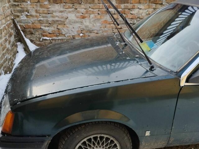 Зелений Опель Рекорд, об'ємом двигуна 1.8 л та пробігом 300 тис. км за 650 $, фото 5 на Automoto.ua