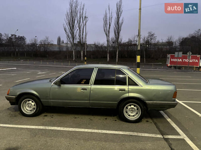 Зеленый Опель Рекорд, объемом двигателя 1.8 л и пробегом 220 тыс. км за 1400 $, фото 6 на Automoto.ua