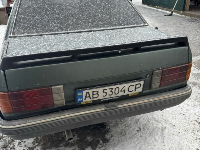 Зелений Опель Рекорд, об'ємом двигуна 1.8 л та пробігом 320 тис. км за 1087 $, фото 7 на Automoto.ua