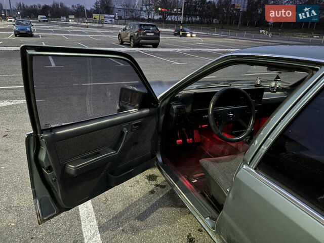 Зеленый Опель Рекорд, объемом двигателя 1.8 л и пробегом 220 тыс. км за 1400 $, фото 13 на Automoto.ua