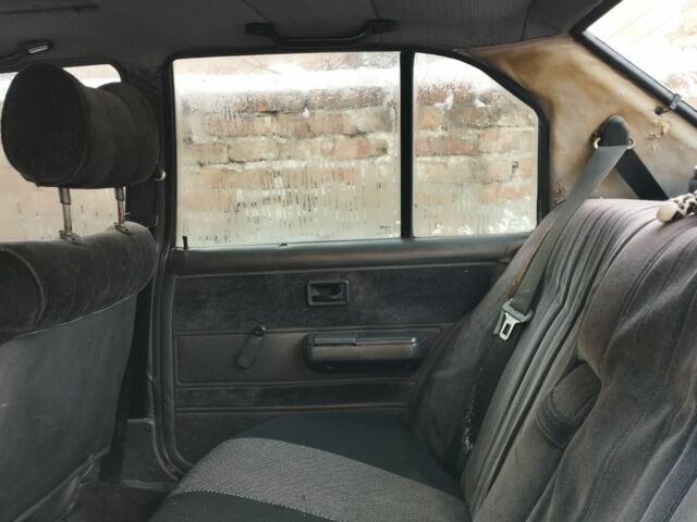 Зелений Опель Рекорд, об'ємом двигуна 1.8 л та пробігом 300 тис. км за 650 $, фото 3 на Automoto.ua