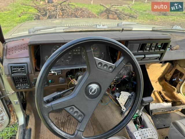 Зеленый Опель Рекорд, объемом двигателя 1.8 л и пробегом 160 тыс. км за 800 $, фото 13 на Automoto.ua