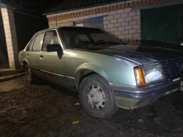 Зеленый Опель Рекорд, объемом двигателя 0 л и пробегом 777 тыс. км за 650 $, фото 5 на Automoto.ua