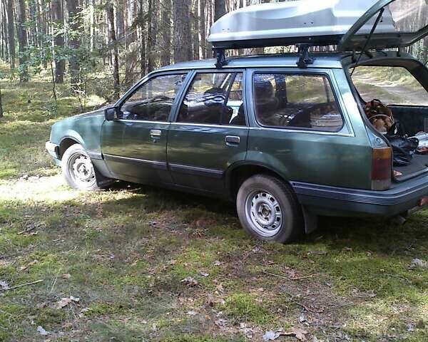 Зеленый Опель Рекорд, объемом двигателя 0 л и пробегом 500 тыс. км за 1000 $, фото 1 на Automoto.ua