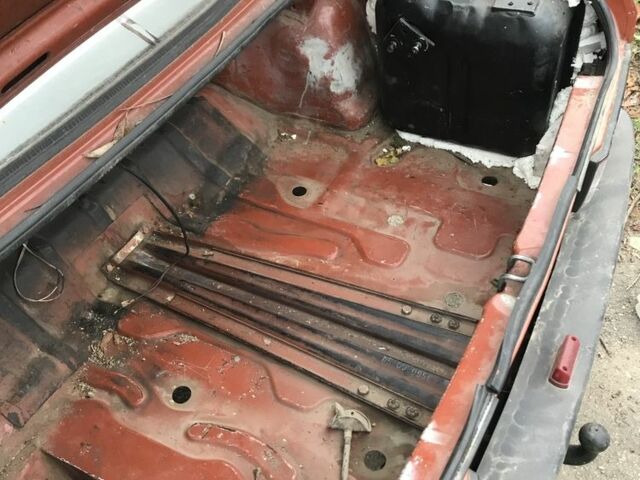 Оранжевый Опель Рекорд, объемом двигателя 1.8 л и пробегом 999 тыс. км за 300 $, фото 9 на Automoto.ua