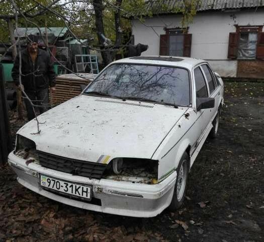 Бежевий Опель Сенатор, об'ємом двигуна 0 л та пробігом 1 тис. км за 803 $, фото 1 на Automoto.ua