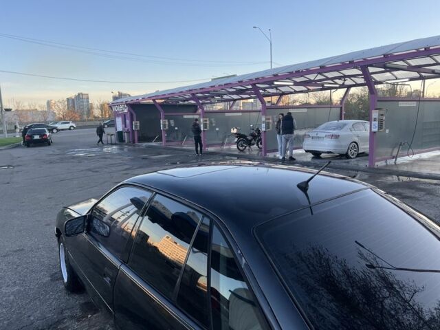 Черный Опель Сенатор, объемом двигателя 0 л и пробегом 1000 тыс. км за 1250 $, фото 1 на Automoto.ua